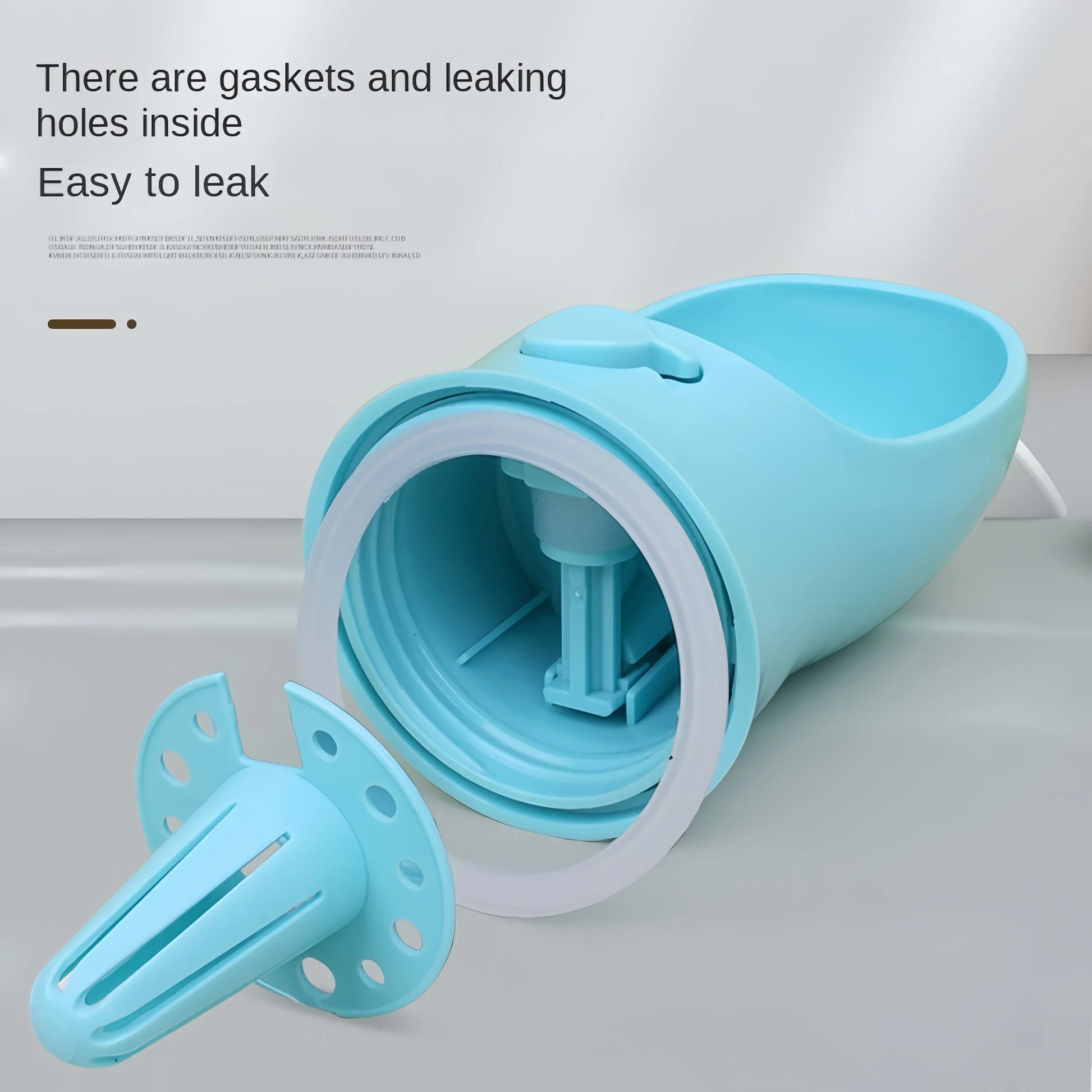 Portable Dog And Cat Water Bottle With Food Storage - BarkHatch